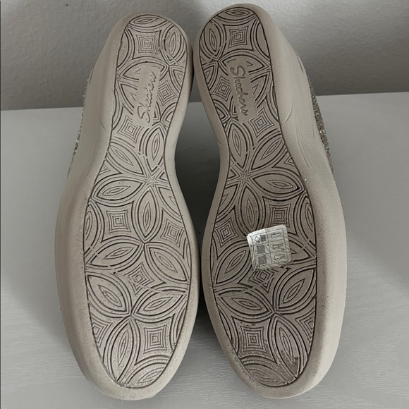 Martha Stewart x Skechers Pier Lite Vegan Sparkle Wedges Beige - Picture 5 of 5